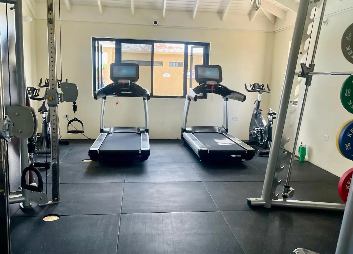 Appartement Secure Resort Vibes Getaway - Colbeck Manor Old Harbour - Gated, Pool, Gym Jamaïque